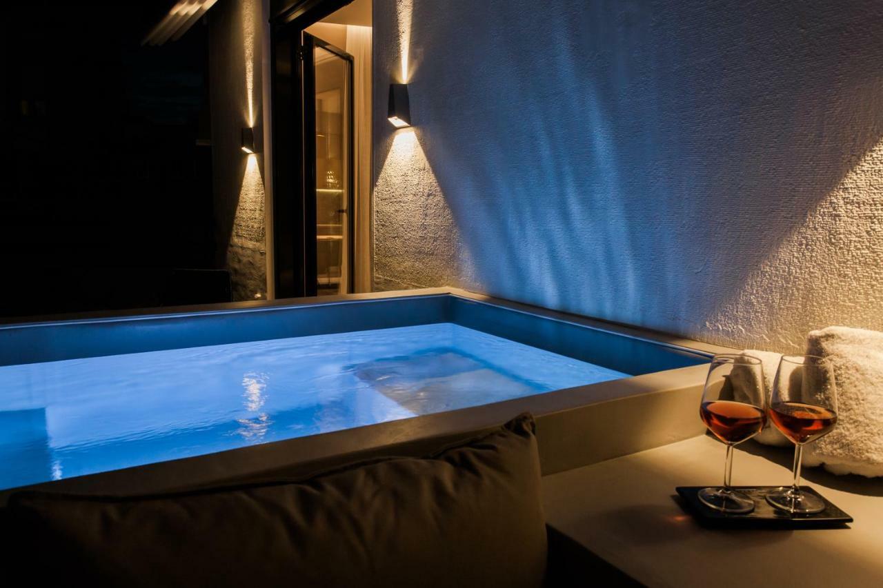 *** Boutique Syntagma Apartment W/ Plunge Pool *** Атина Екстериор снимка